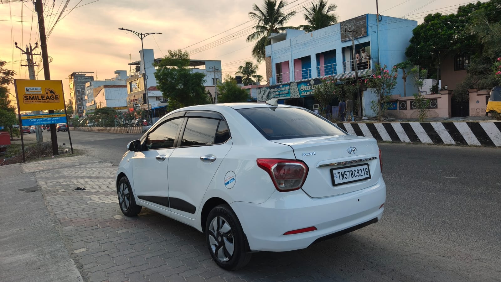 2017 Hyundai Xcent S 3