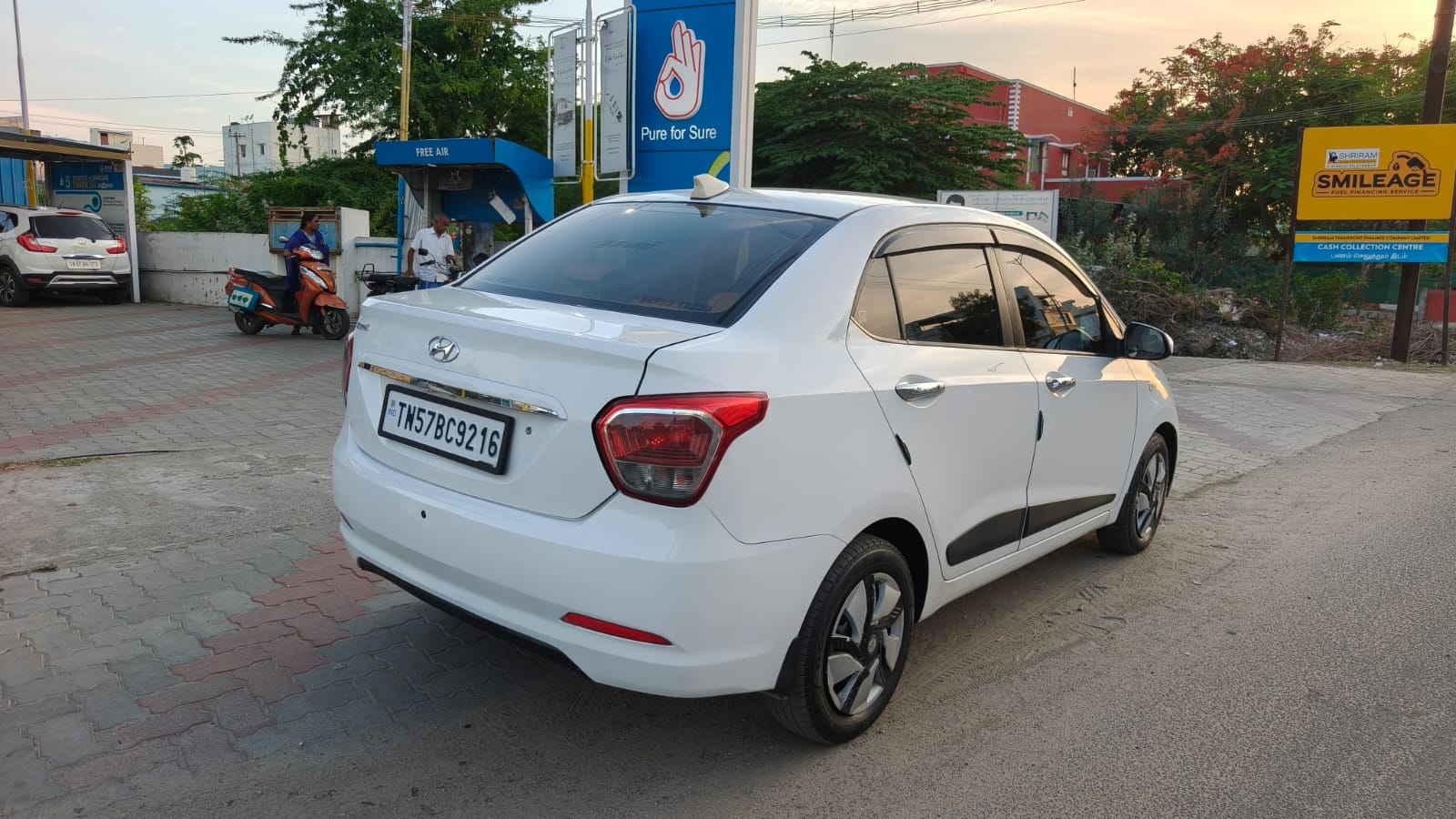 2017 Hyundai Xcent S 4