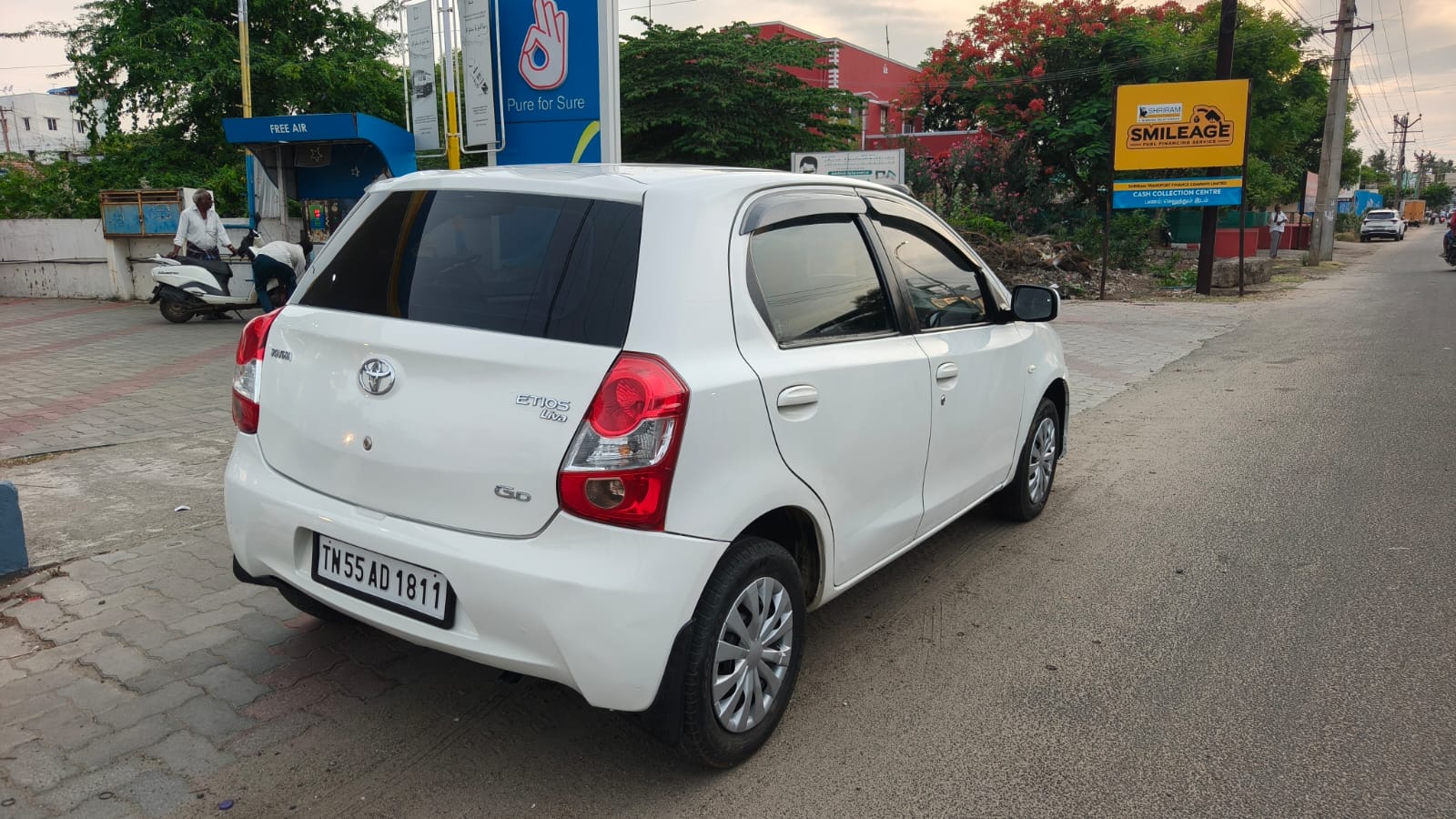 2012 Toyota Etios Liva GD 4