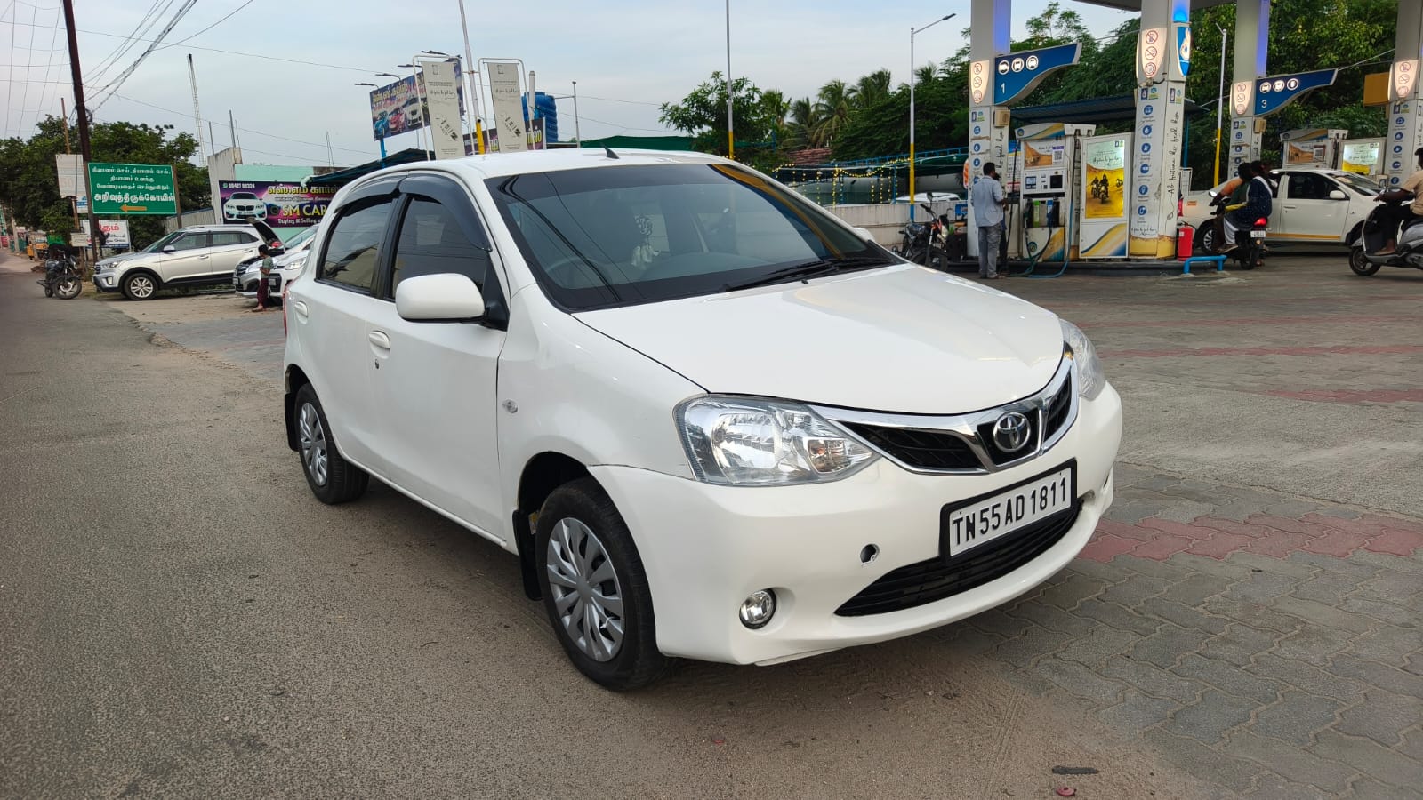 2012 Toyota Etios Liva GD 5