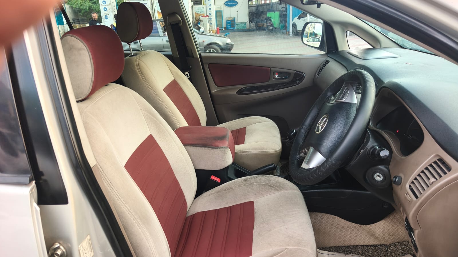 2015 Toyota Innova VX 9