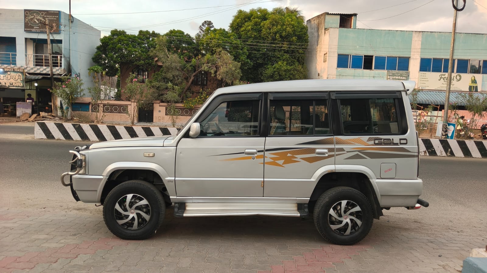 2016 Tata Sumo Gold 3
