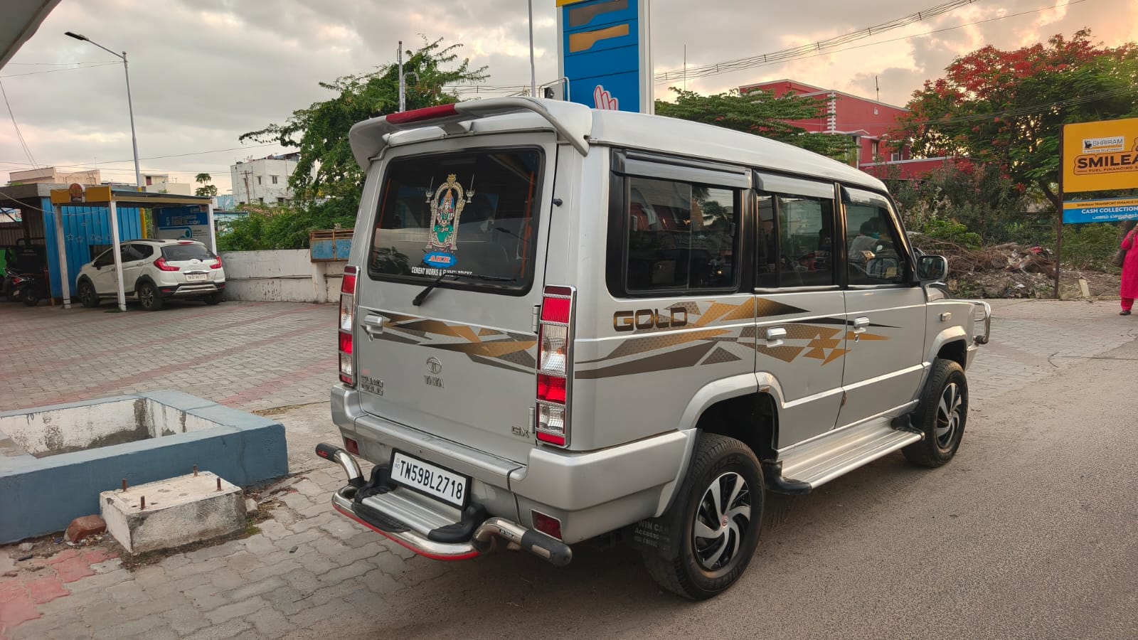 2016 Tata Sumo Gold 6