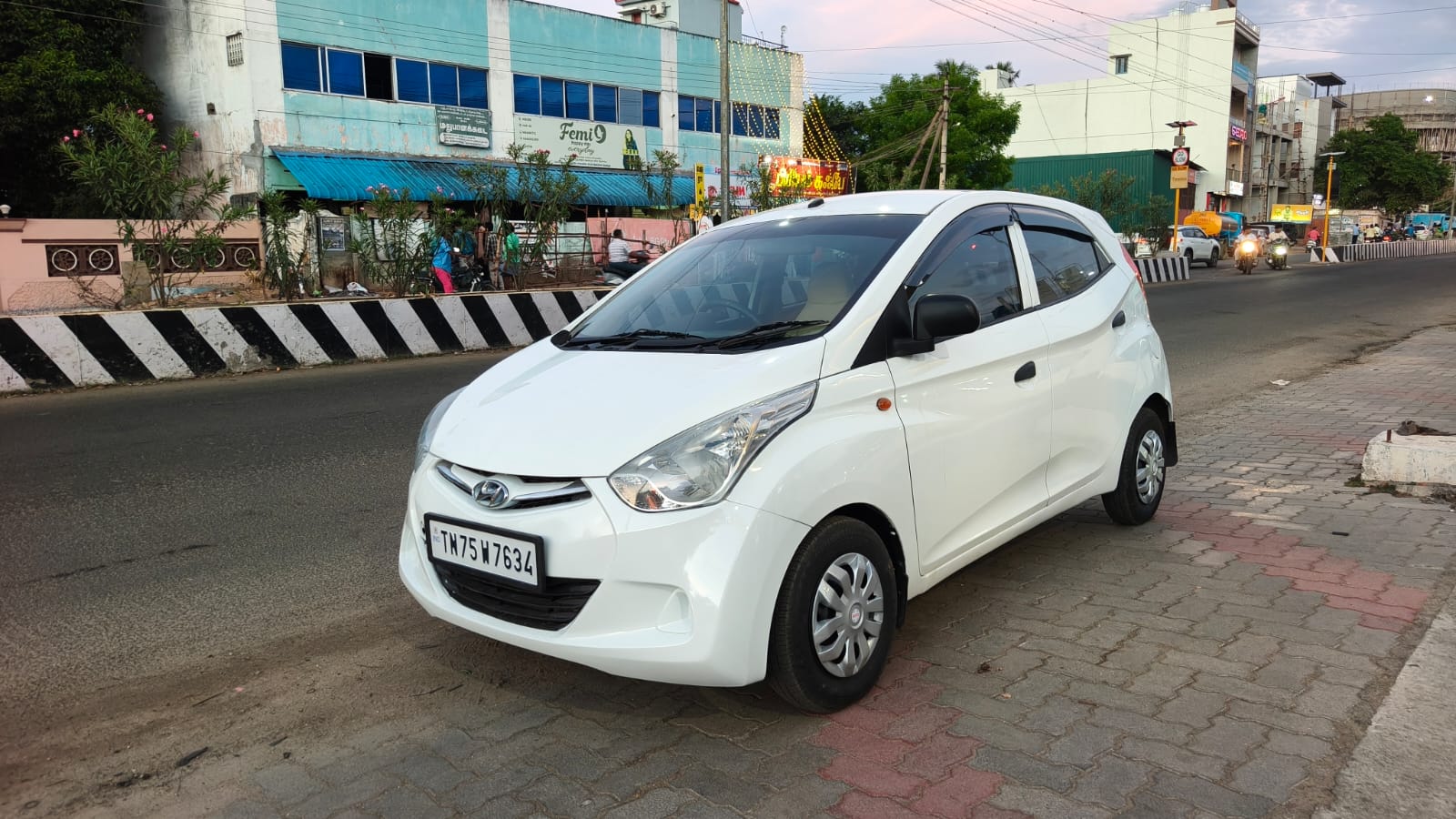 2015 Hyundai Eon Era 2