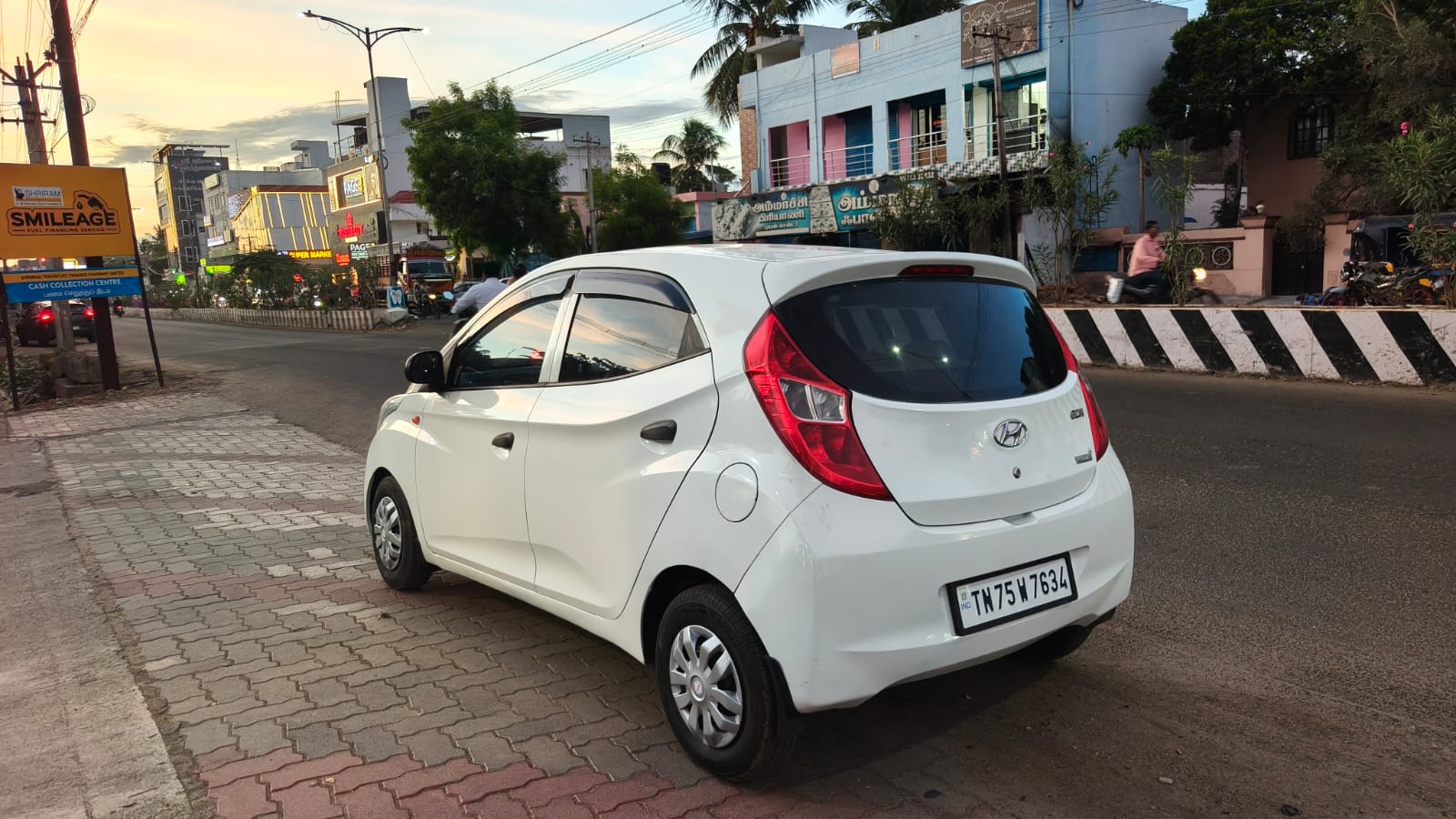 2015 Hyundai Eon Era 3