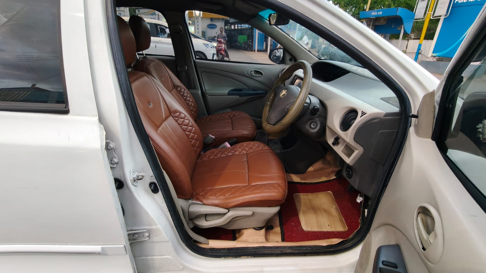 2015 Toyota Etios GD 7