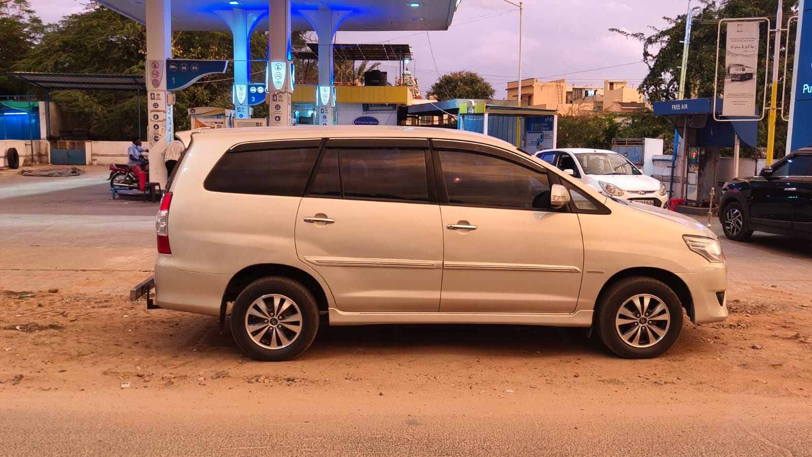 2012 Toyota Innova V 6