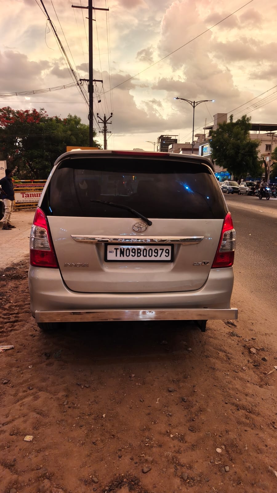 2012 Toyota Innova V 7