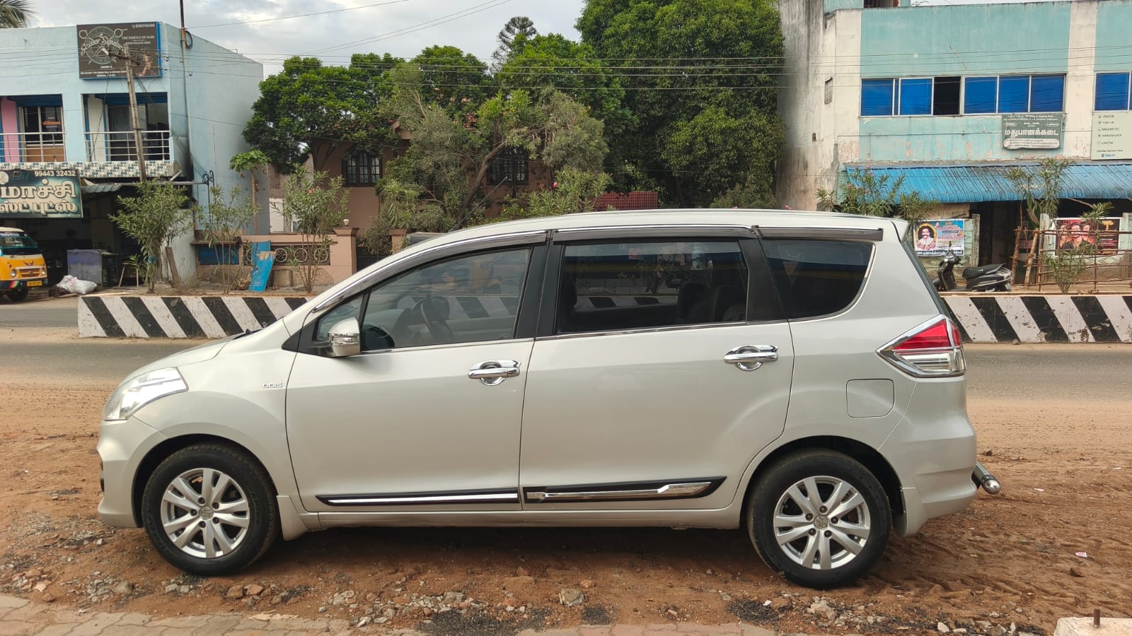 2016 Maruti Suzuki Ertiga ZDi+ 3