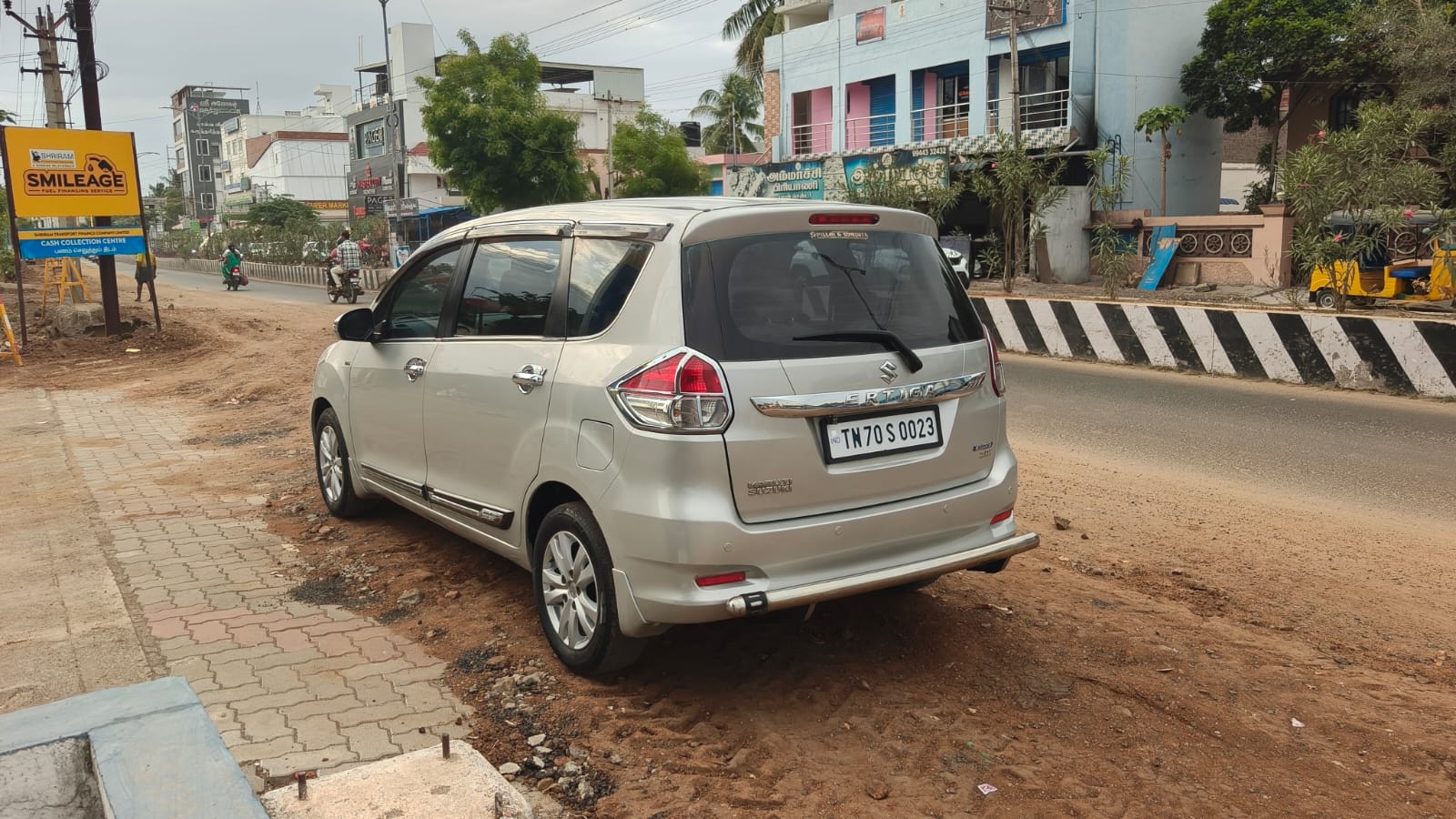 2016 Maruti Suzuki Ertiga ZDi+ 4