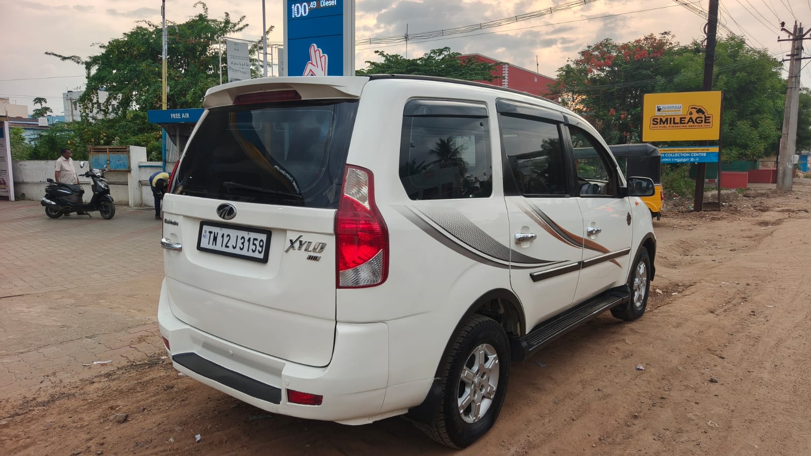 2015 Mahindra Xylo H8 6