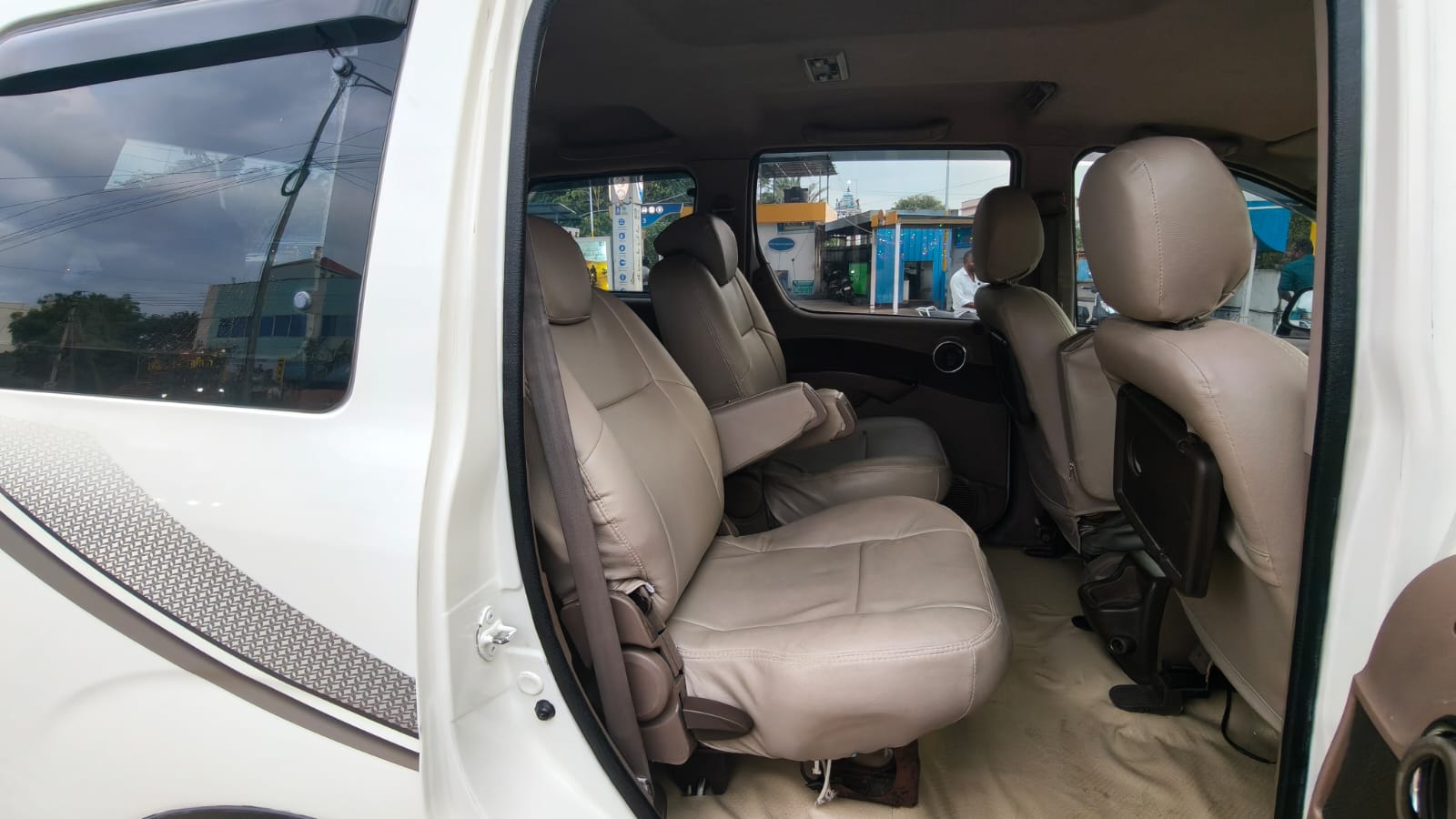 2015 Mahindra Xylo H8 10