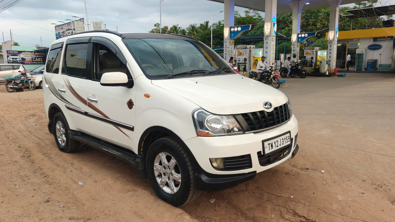 2015 Mahindra Xylo H8 8