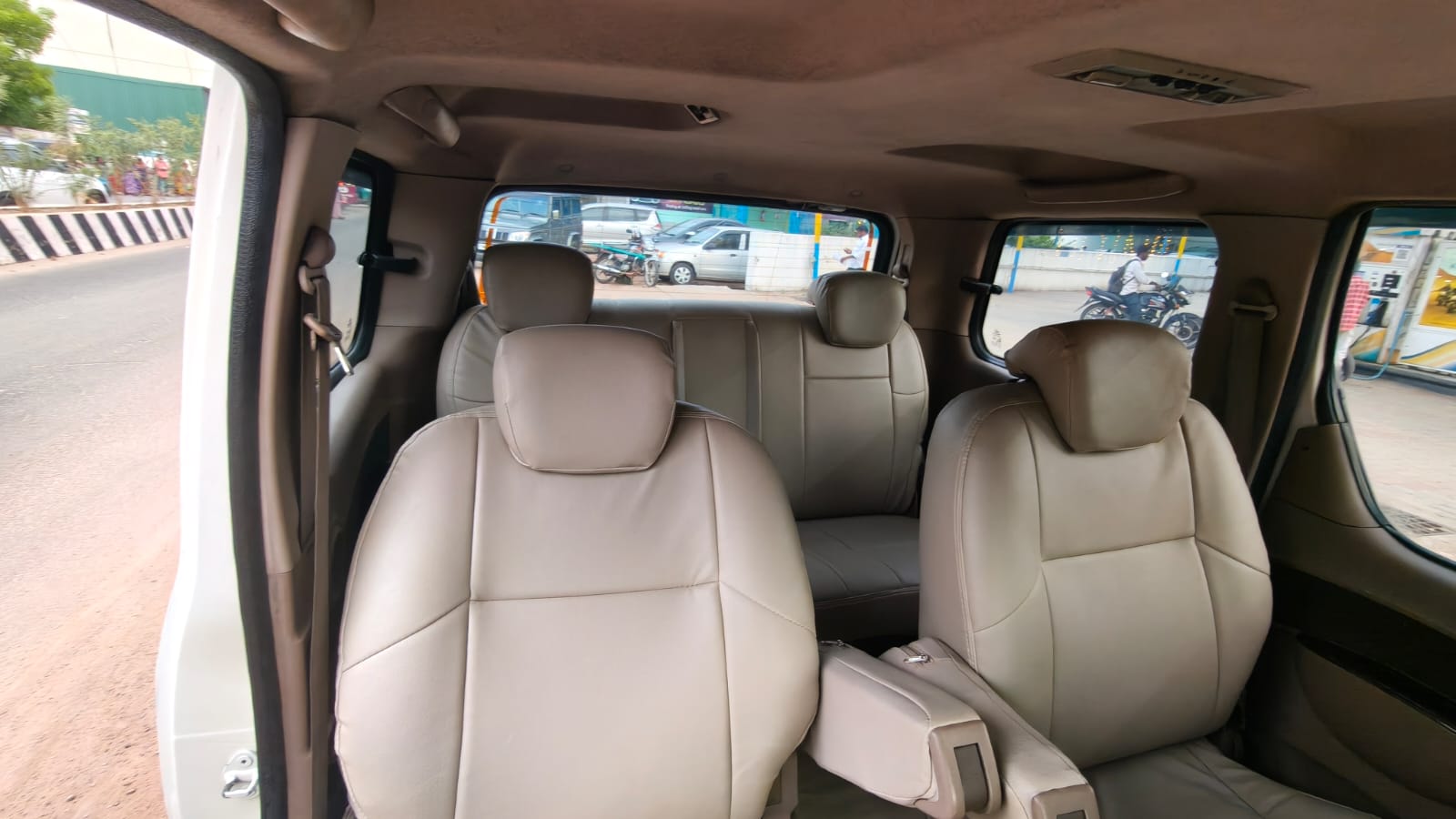 2015 Mahindra Xylo H8 11