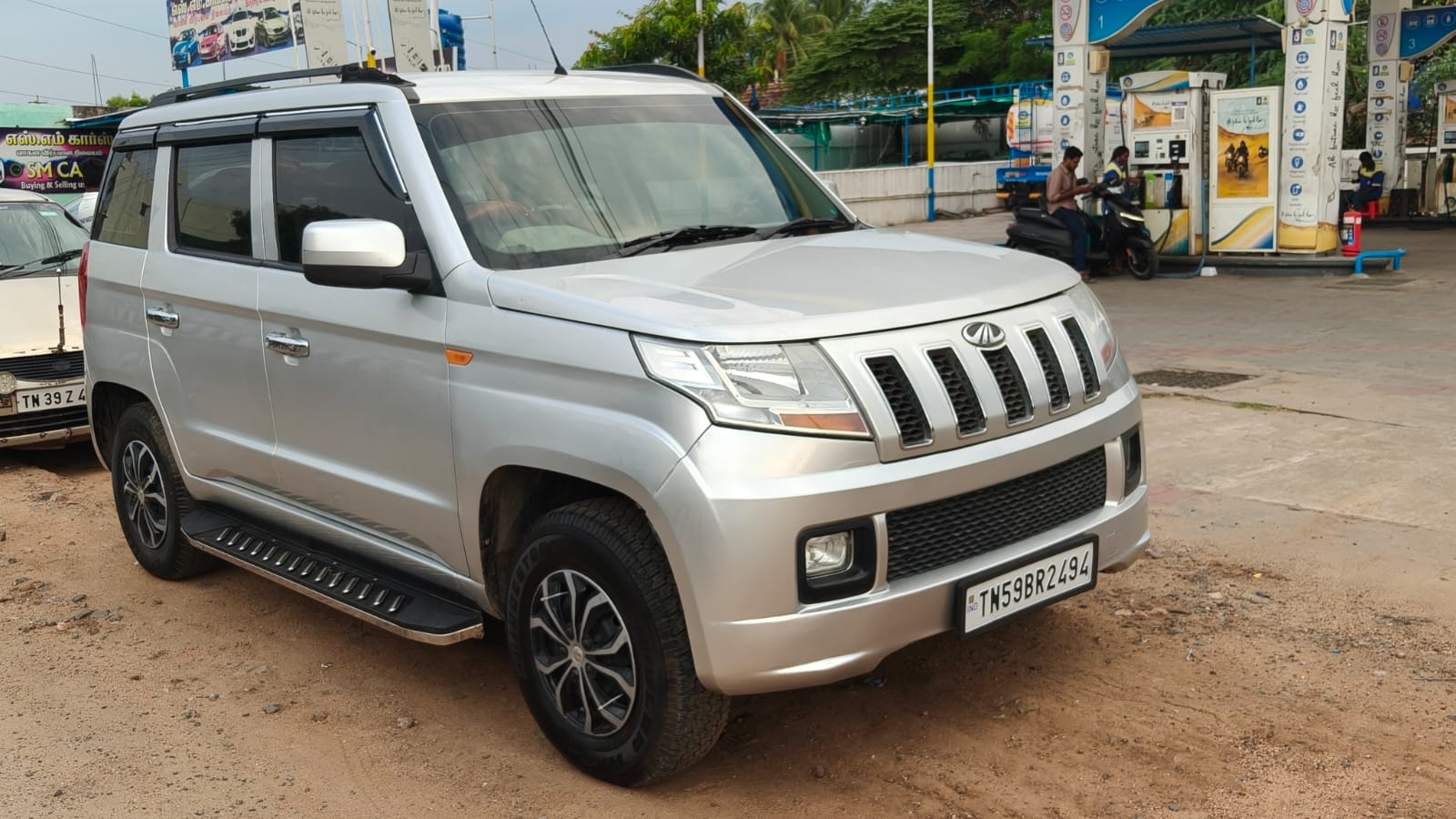 2018 Mahindra TUV300 T6 8