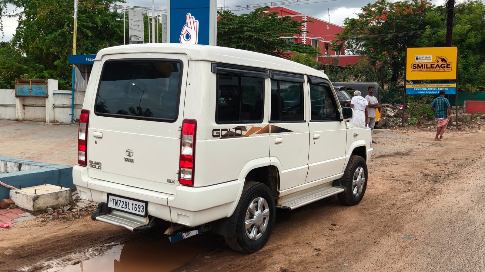 2018 Tata Sumo Gold 6