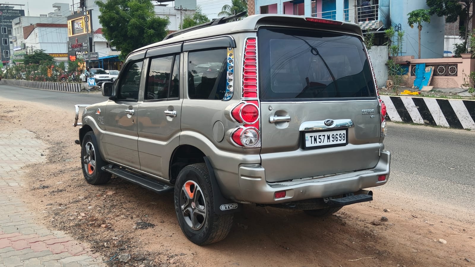 2008 Mahindra Scorpio SLX 4