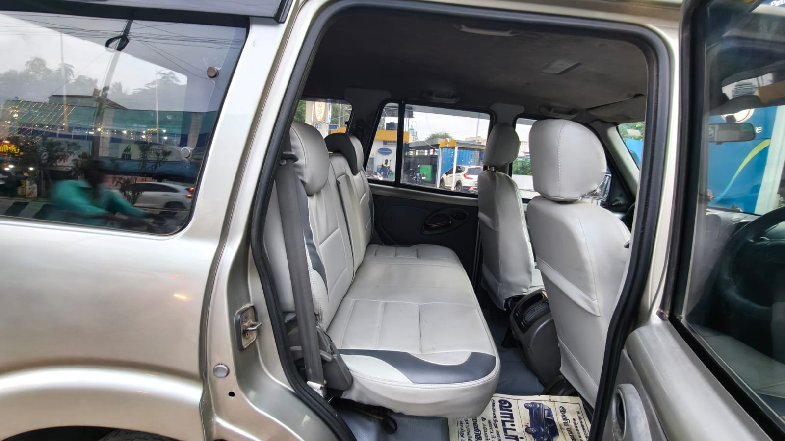 2008 Mahindra Scorpio SLX 10