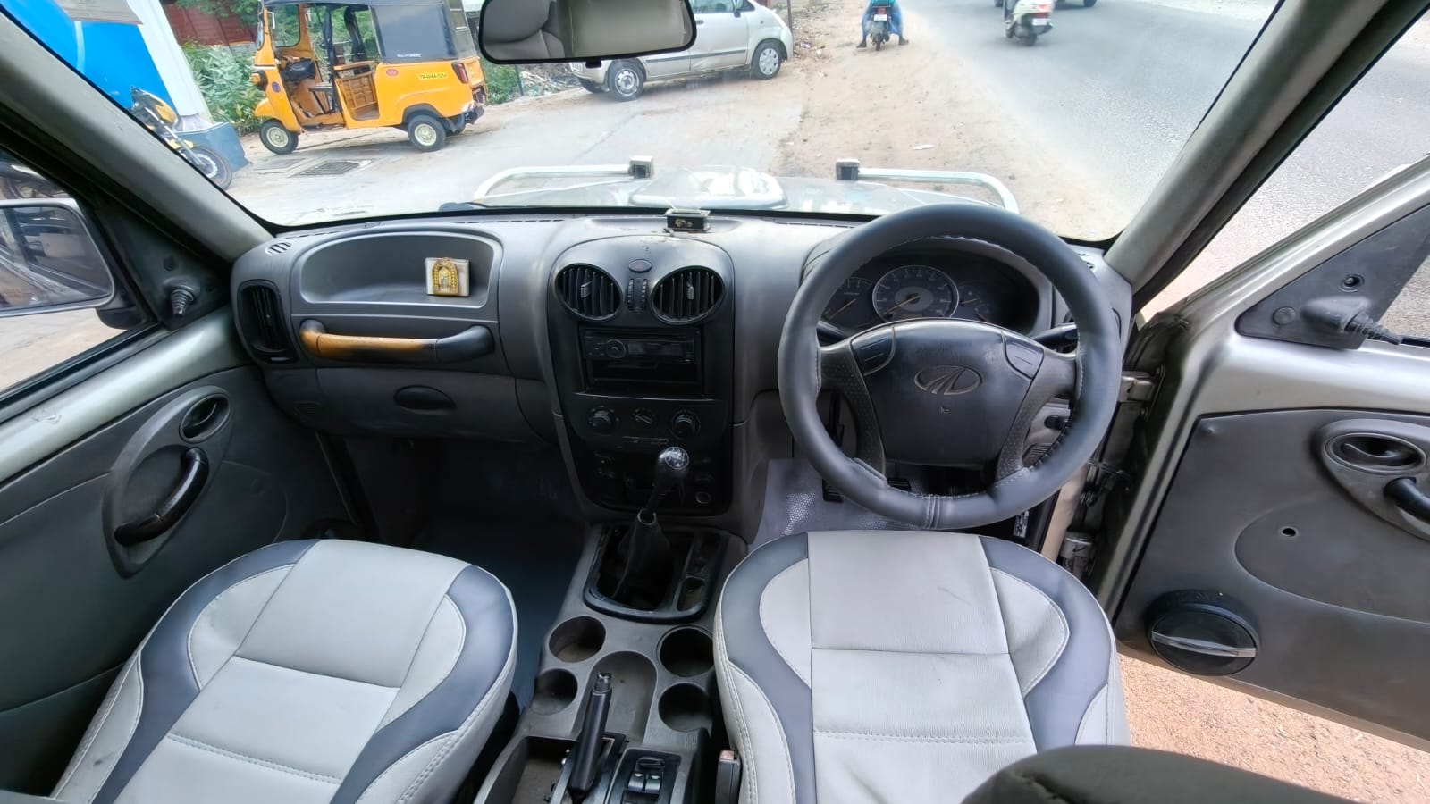2008 Mahindra Scorpio SLX 12