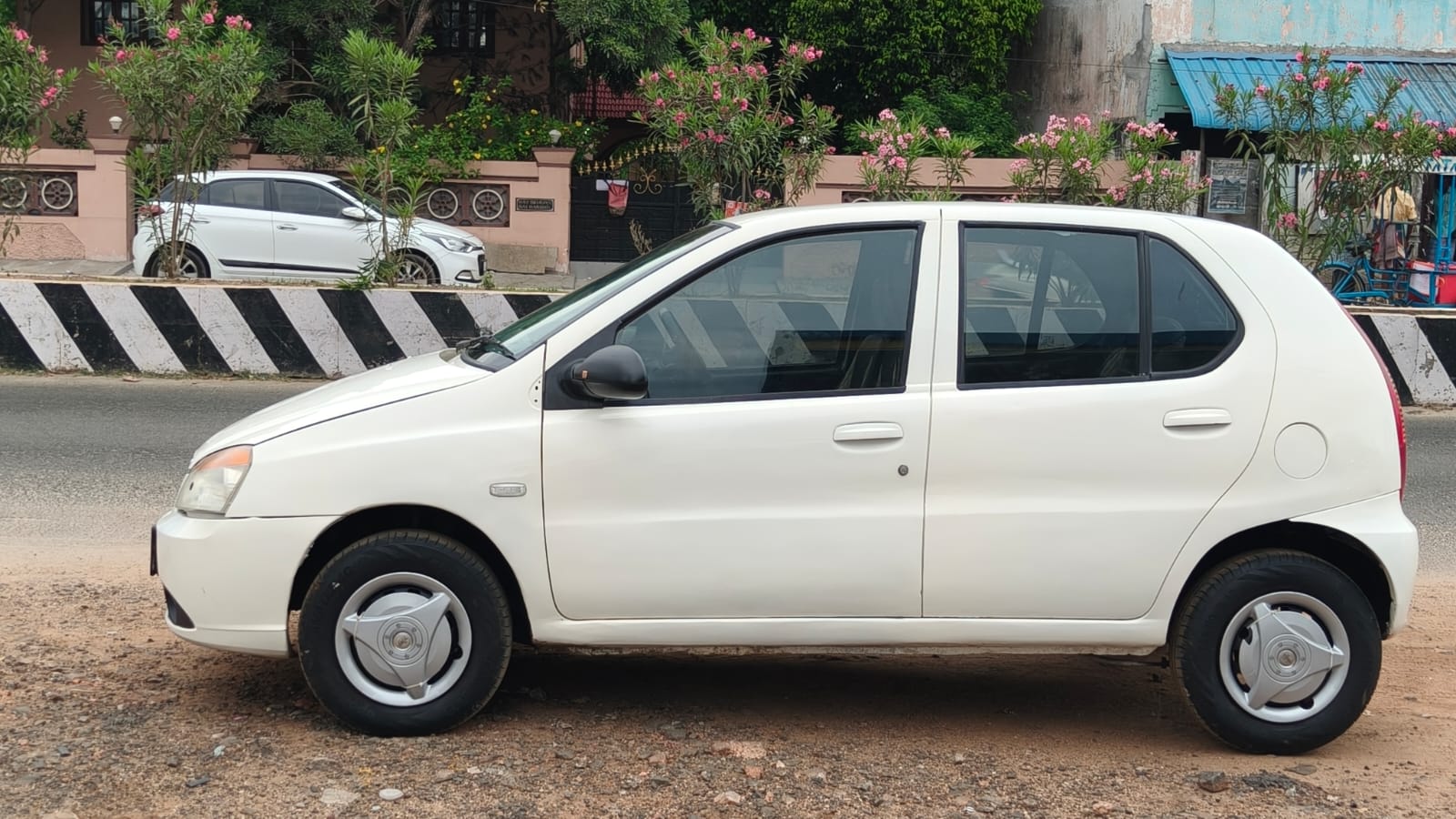 2015 Tata Indica V2 LS 3
