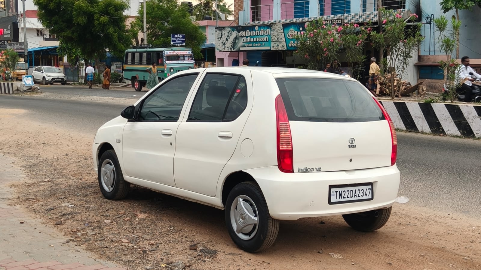 2015 Tata Indica V2 LS 4