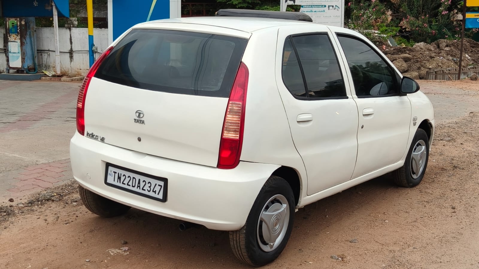 2015 Tata Indica V2 LS 6