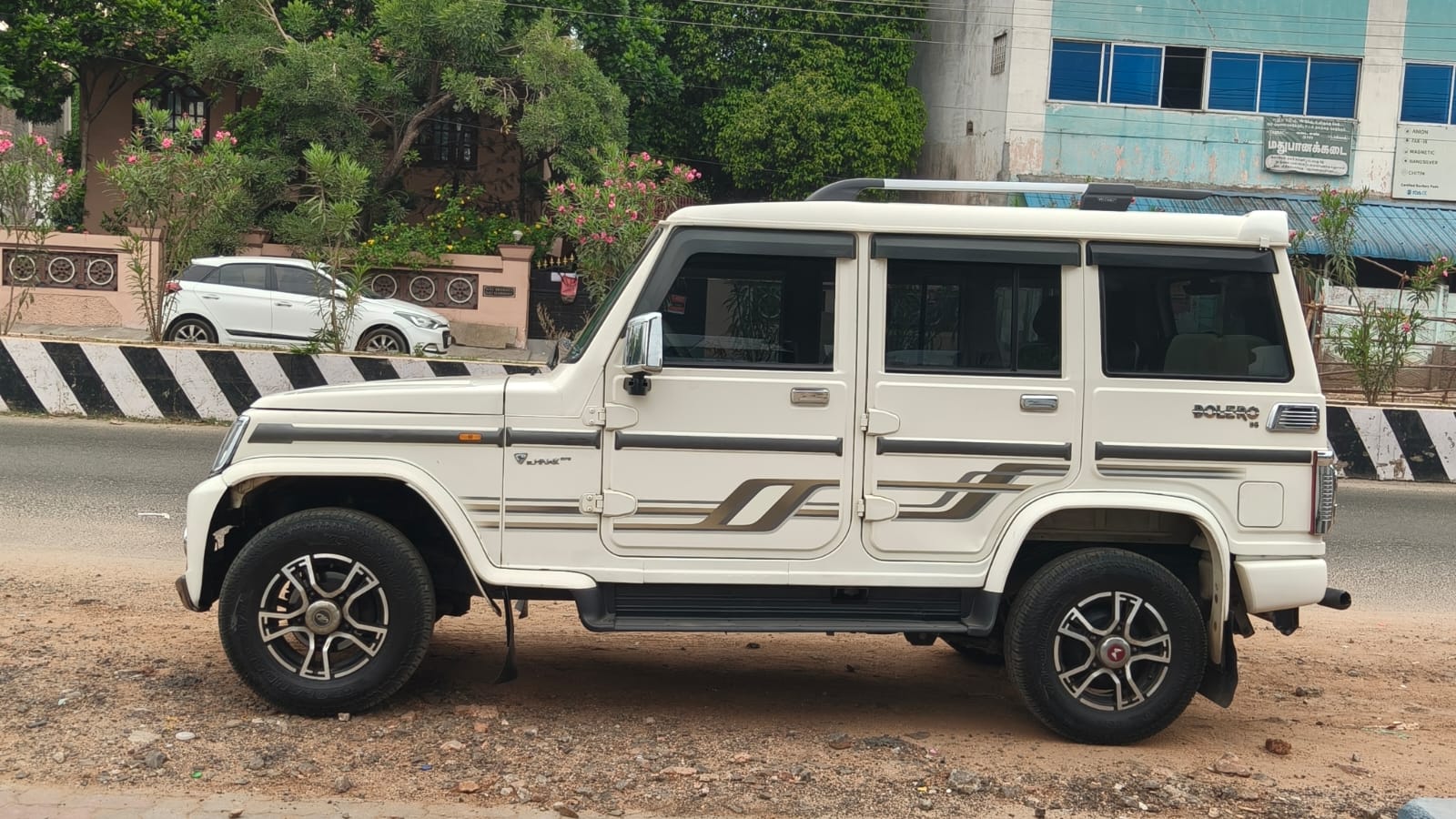 2021 Mahindra Bolero B6 3