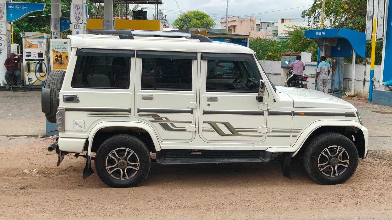 2021 Mahindra Bolero B6 7