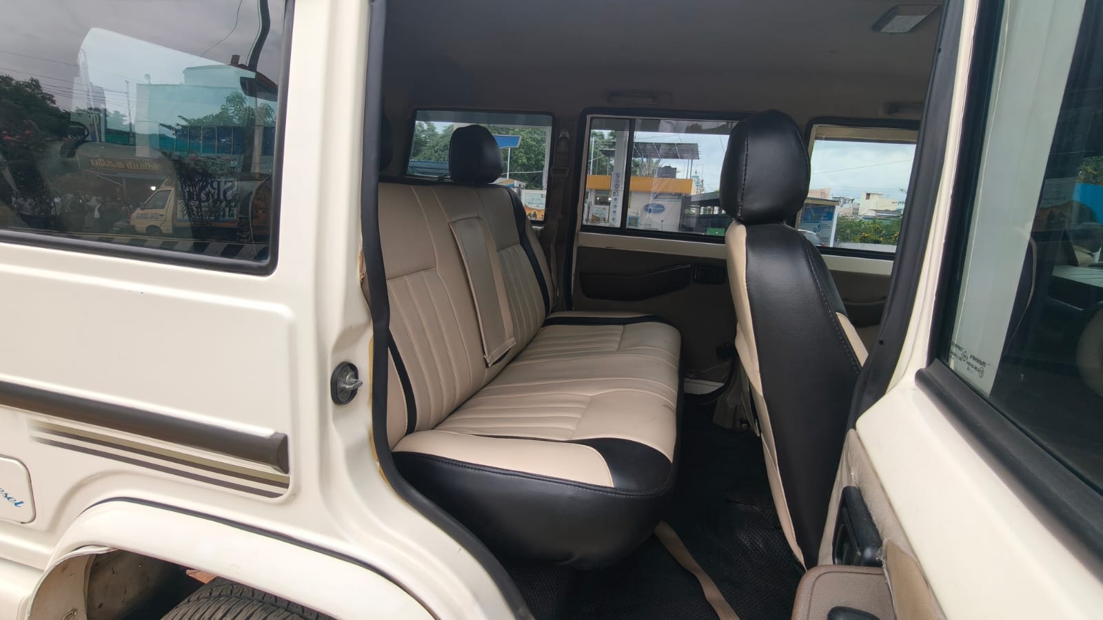 2021 Mahindra Bolero B6 10