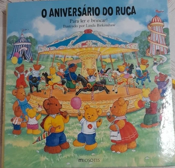 Livro Pop-Up: O Aniversário do Ruca