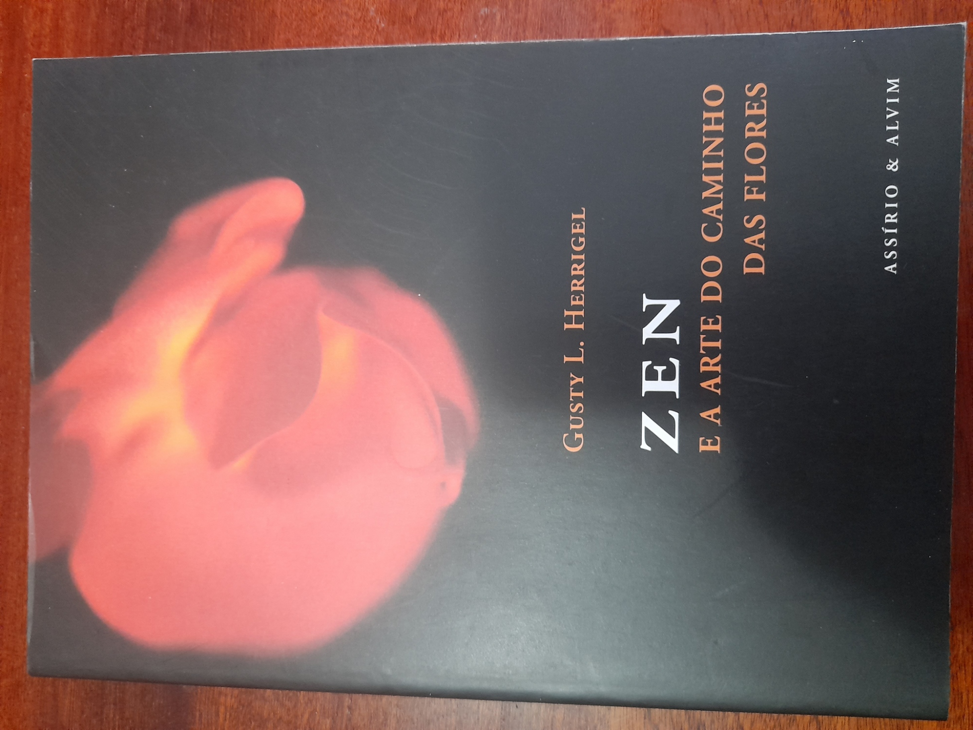 Zen e a Arte do Caminho das Flores de Gusty L. Herrigel