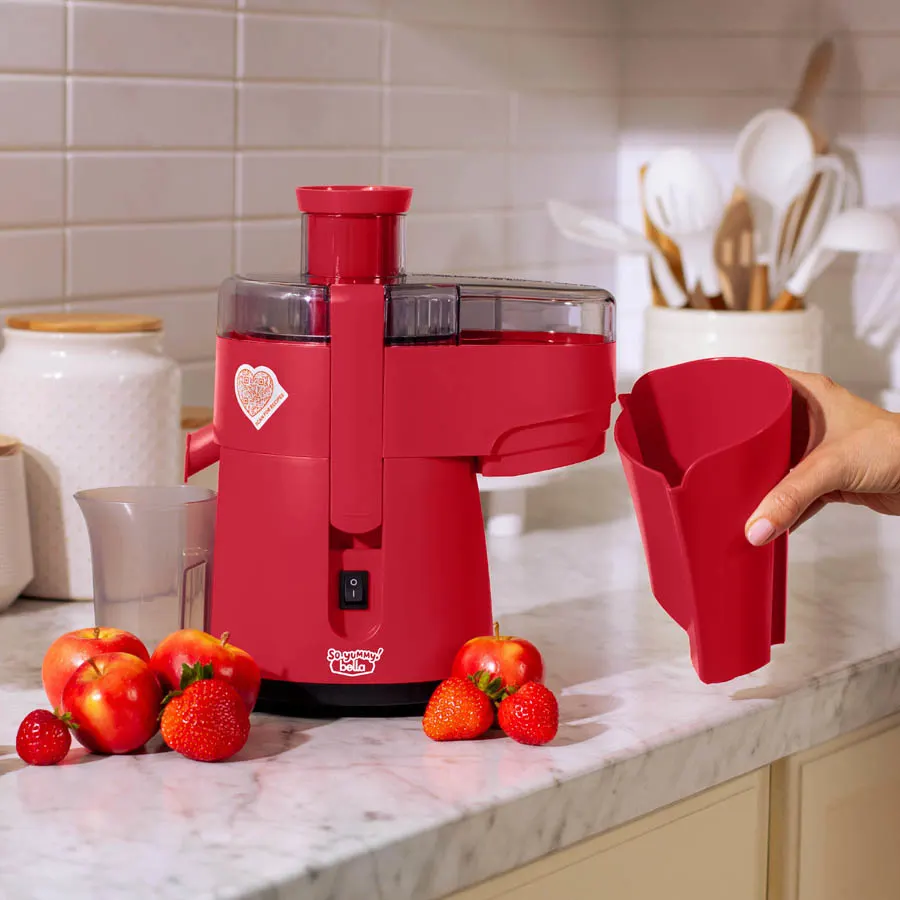 So Yummy by bella Plastic/Metal Mini Juicer Red