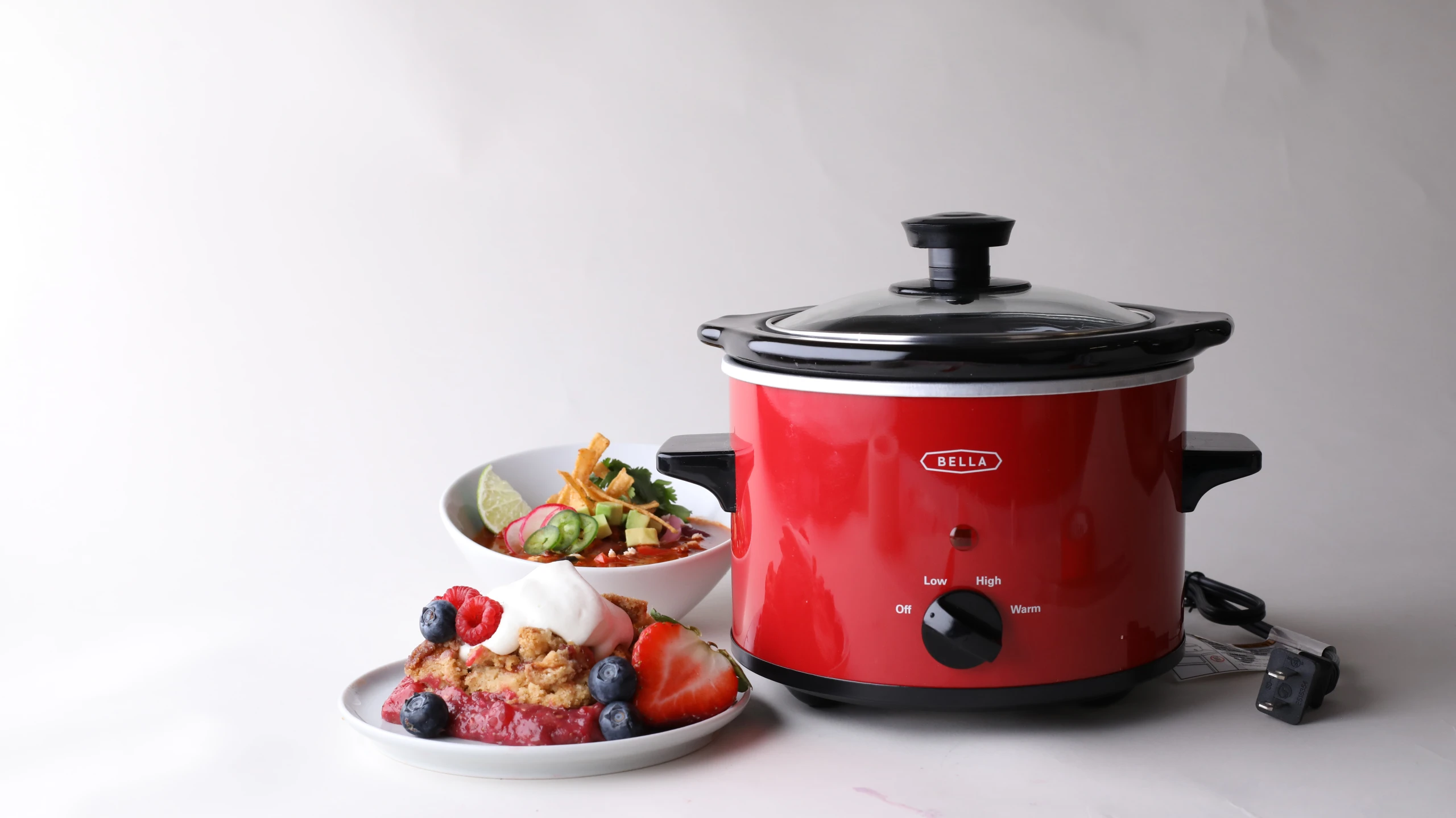 Bella Locking Lid Slowcooker Red 