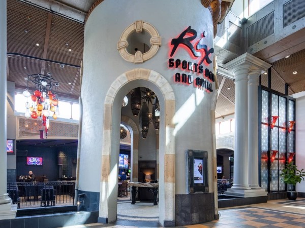 Rix Sports Bar & Grill Image