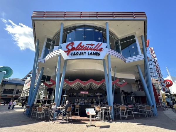 Splitsville Dining Room Image