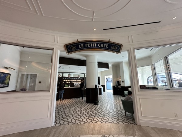 Le Petit Café Image