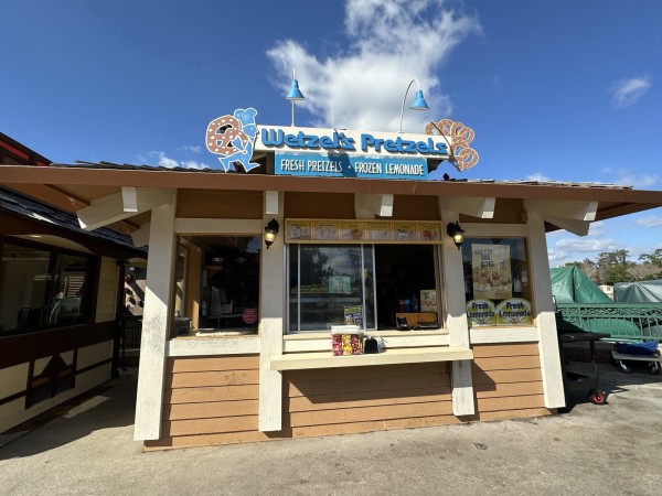 Wetzel's Pretzels Kiosk at Disney Springs Marketplace Image