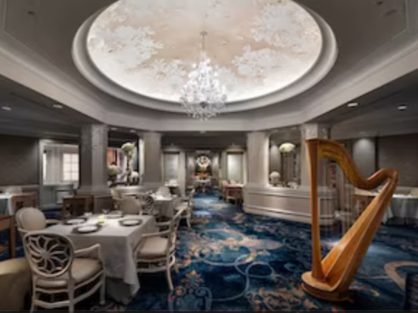 Victoria & Albert’s Image