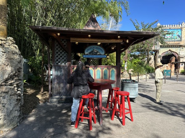 Warung Outpost Image
