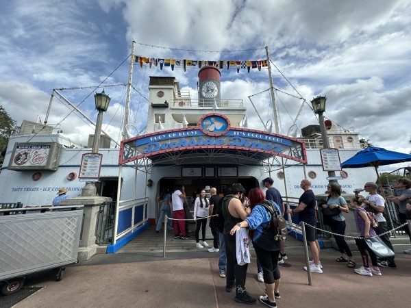 Dockside Diner Image