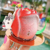 Painting the Roses Red Amorette’s Rose Image