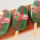 Christmas Present Cake Bar Image