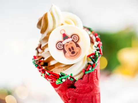 Foodie Guide to HOLIDAYS AT WALT DISNEY WORLD 2026 Image