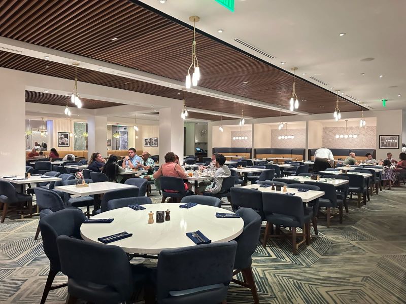 Restaurant Atmosphere and Service Image