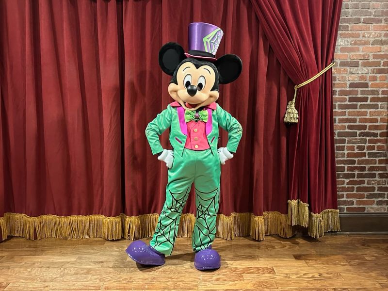 CHARACTER GREETINGS Image