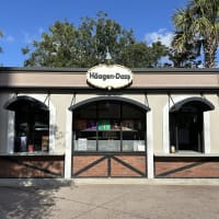 Häagen-Dazs Kiosk at Disney Springs West Side Image
