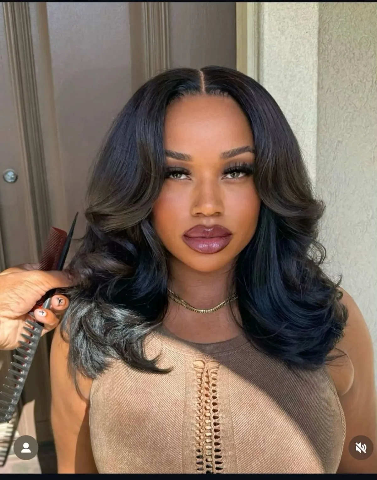 Short holy wig 