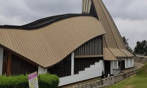 Basilique marie reine des apôtres de Mvolyé