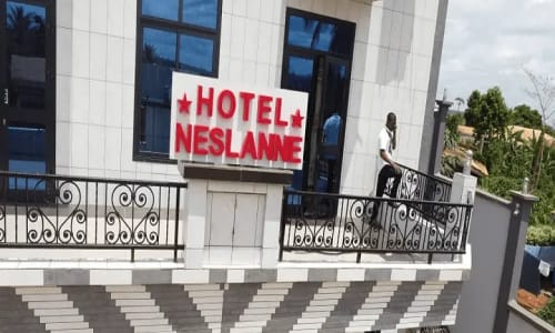 Hôtel Neslanne - photo 9
