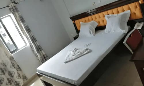 Hôtel Neslanne - photo 6